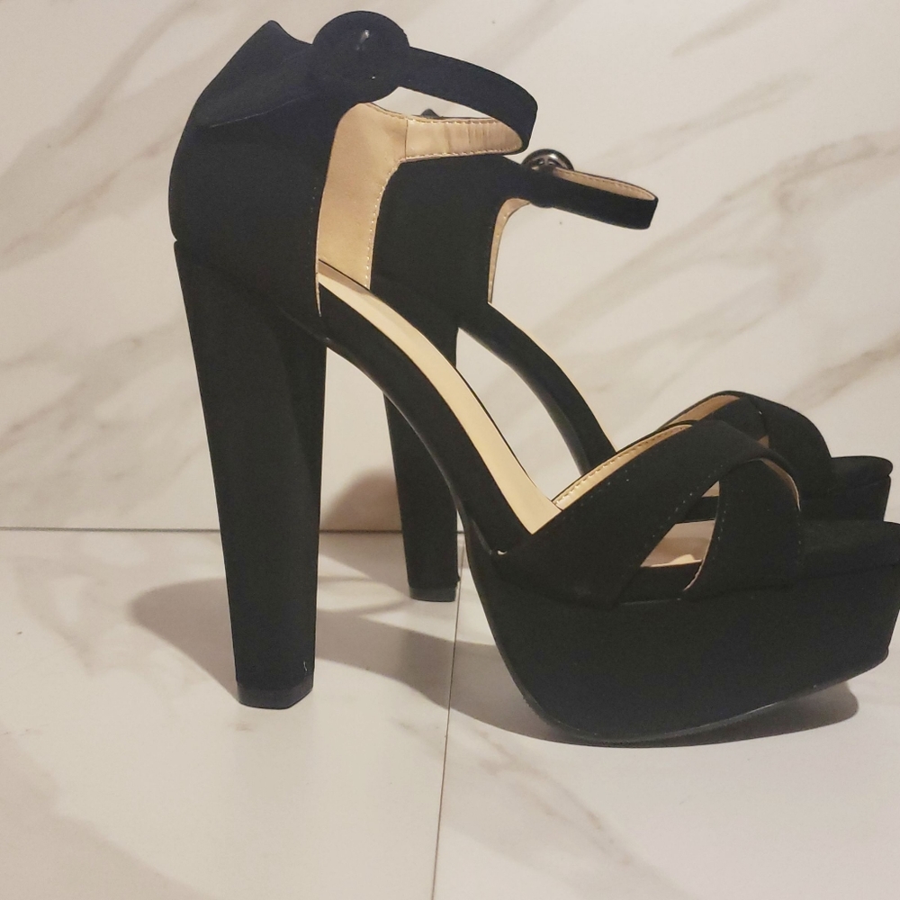 Wild Diva peep toe sandals